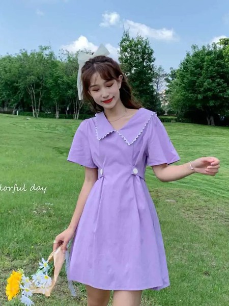 洣露女装品牌2020春夏V领紫色收腰连衣裙