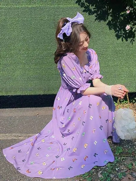 洣露女装品牌2020春夏紫色连衣裙碎花