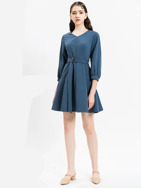 素言女装品牌2020秋季V领深蓝色连衣裙