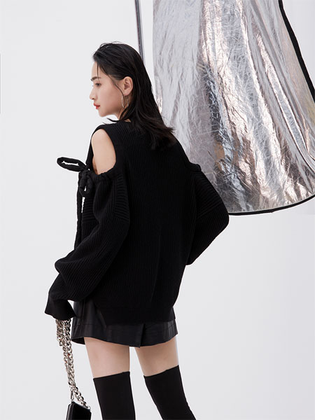 LOFT SHINE女装品牌2020秋季慵懒风露肩针织衫
