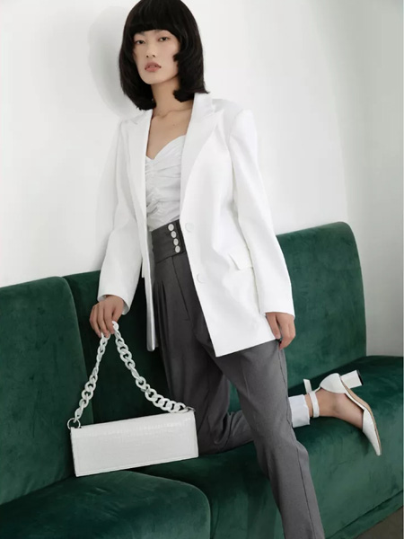 DOTACOKO女装品牌2020秋季白色西装外套
