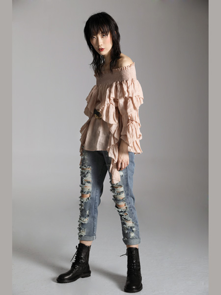 AttinaLife阿缇娜女装品牌2020秋季露肩粉色雪纺衫长袖