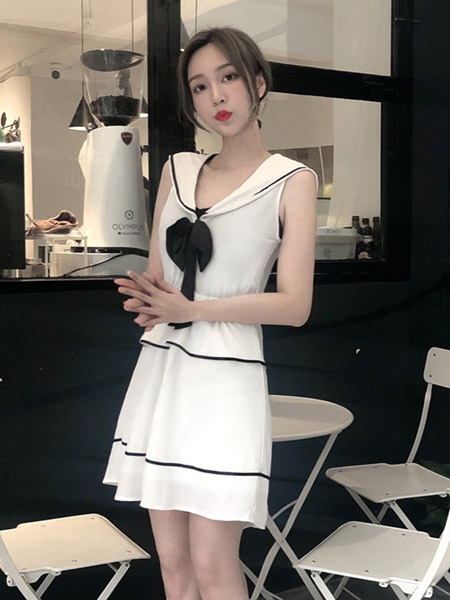 蔻贝卡女装品牌2020春夏V领白色蝴蝶领连衣裙