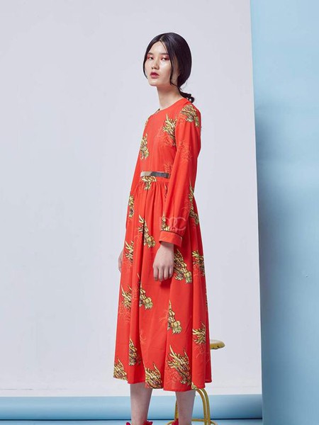 趙贝勒PRINCE ZHAO女装品牌2020春夏红色收腰连衣裙中长款