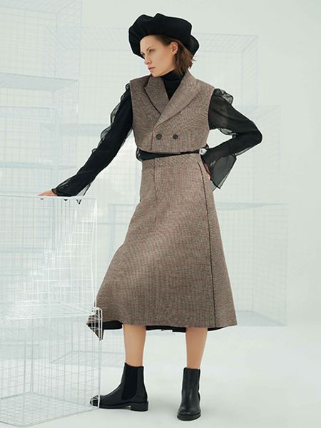容子木女装品牌2020秋季灰色V领皮带收腰连衣裙