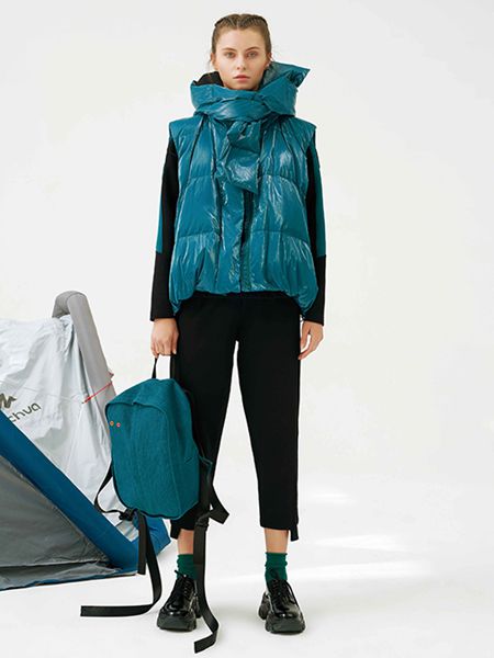 容子木女装品牌2020秋季蓝色保暖外套