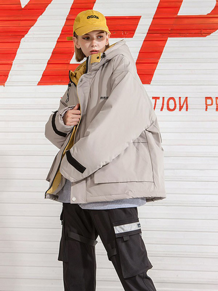YEP女装品牌2020秋季浅灰色外套连帽