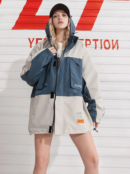 YEP女装品牌2020秋季米色拼接深蓝色连帽卫衣