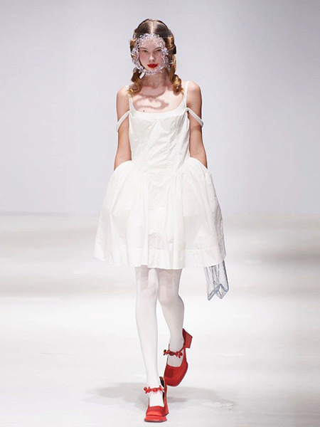 薄物女装品牌2020春夏吊带白色连衣裙