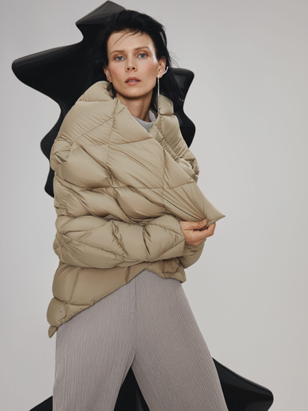 锡瑅M.HITI女装品牌2020秋冬米色保暖外套