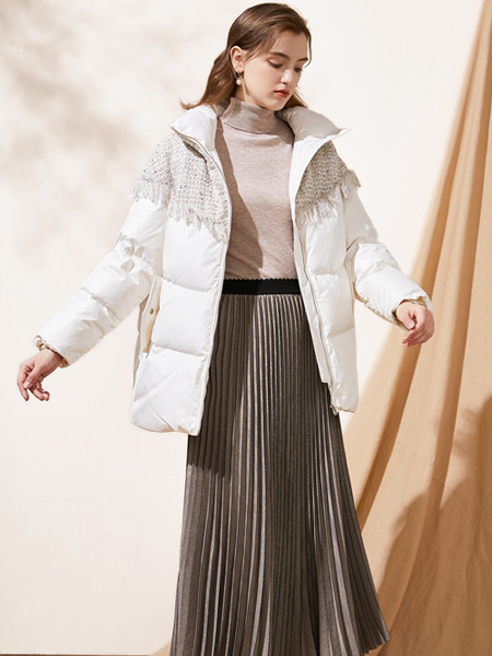 CHICHY女装品牌2020秋冬季白色保暖外套