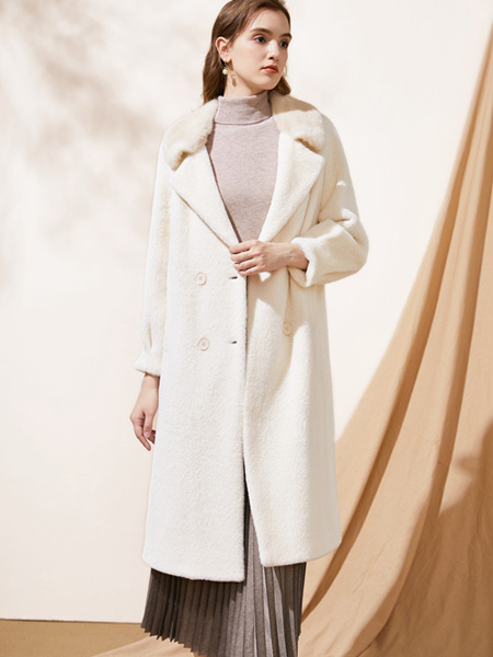 CHICHY女装品牌2020秋冬季白色风衣外套