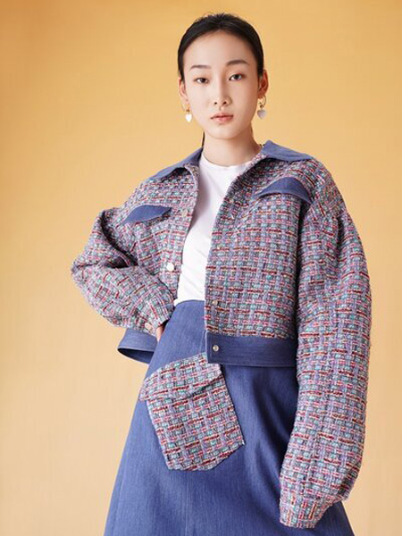 彩知丽CZHLE女装品牌2020秋季格纹紫蓝色西装外套