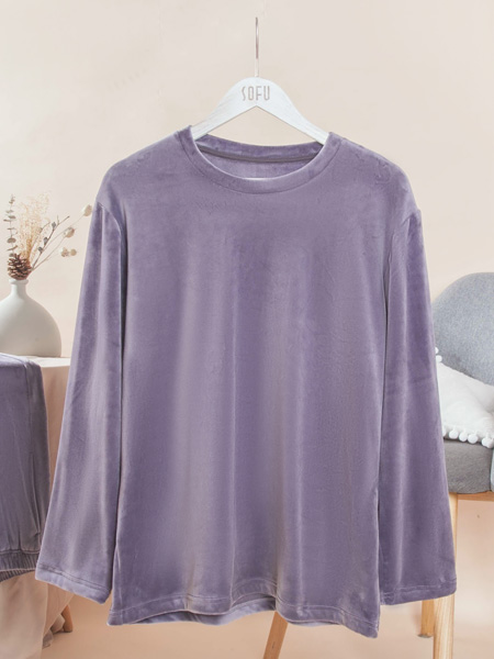 舒工坊休闲品牌2020春夏紫色毛绒T恤