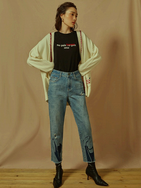 名实女装品牌2020秋季米色针织衫外套