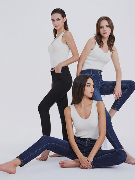 Five Plus5+女装品牌2020春夏白色背心黑色长裤