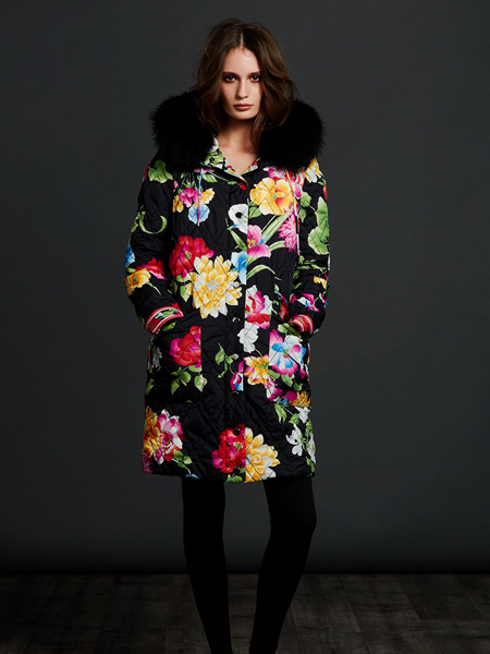 Leonard Paris女装品牌2020秋季毛绒花朵印花黑色外套