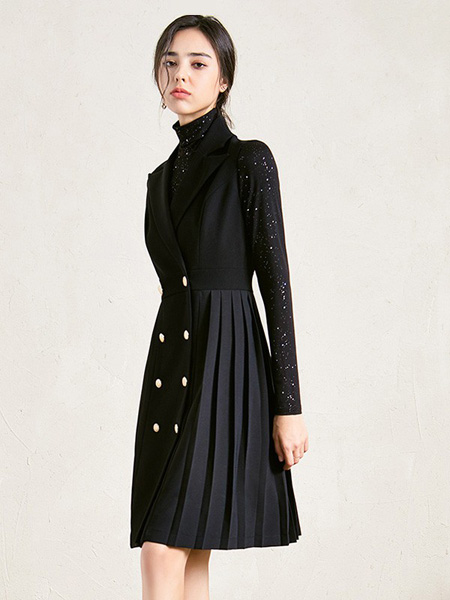 珂瑞思女装品牌2020秋季黑色圆领短款连衣裙