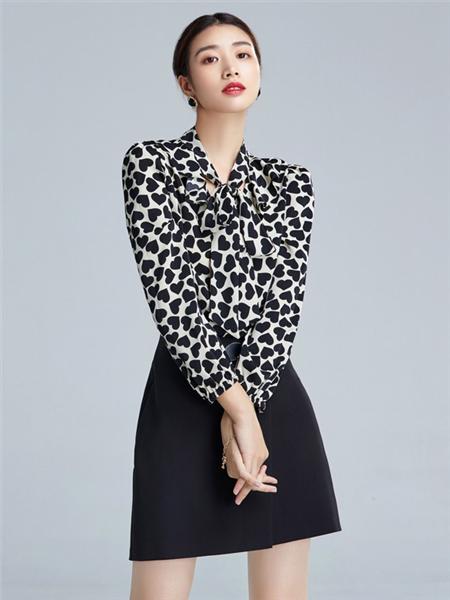 歐炫爾女裝品牌2020秋冬黑白斑點上衣