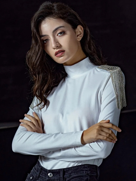维斯提诺女装品牌2020秋季白色T恤
