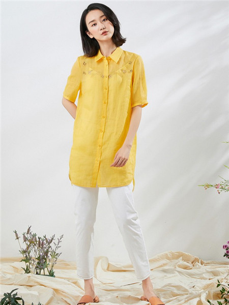 蒲 PUKKA女装品牌2020春夏黄色立领T恤