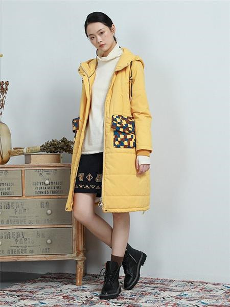 BUKHARA布卡拉女装品牌2020秋冬黄色带帽长款外套