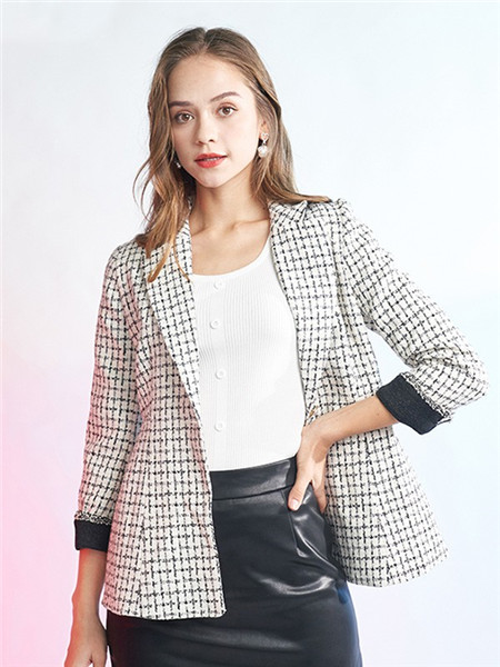 汤米诺女装品牌2020秋冬舒适格子外套
