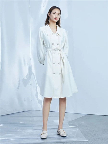 宛若妃女装品牌2020秋冬白色束腰长款外套