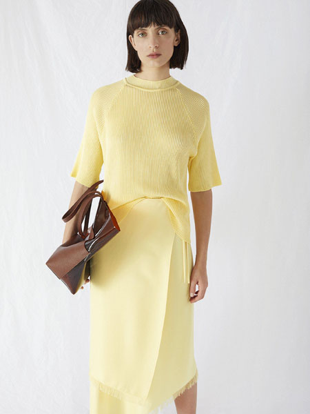 茧构女装品牌2020秋季黄色圆领针织衫