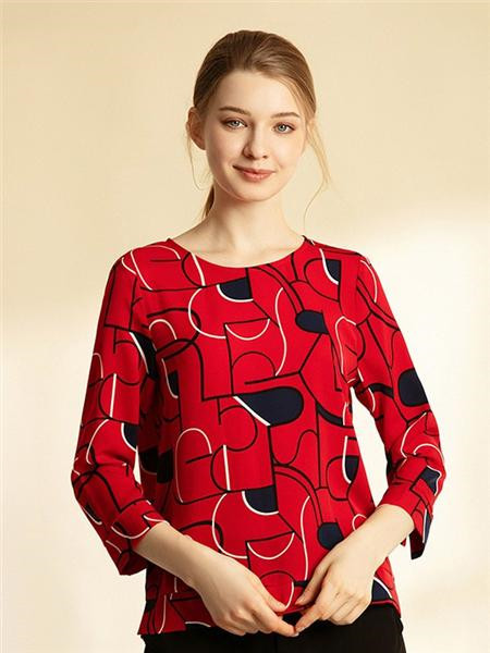 吉蒂女装品牌2020秋冬红色几何圆领T恤