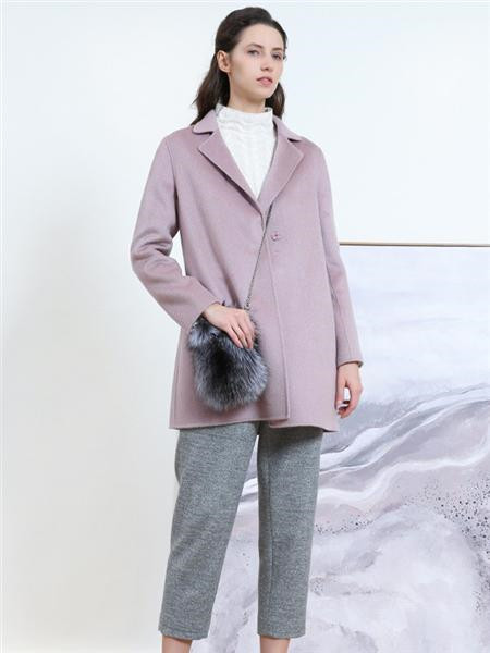 丽莫女装品牌2020秋季粉色木耳边外套