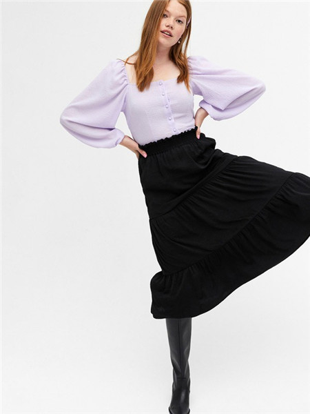 Monki女装品牌2020春夏紫色宽松T恤