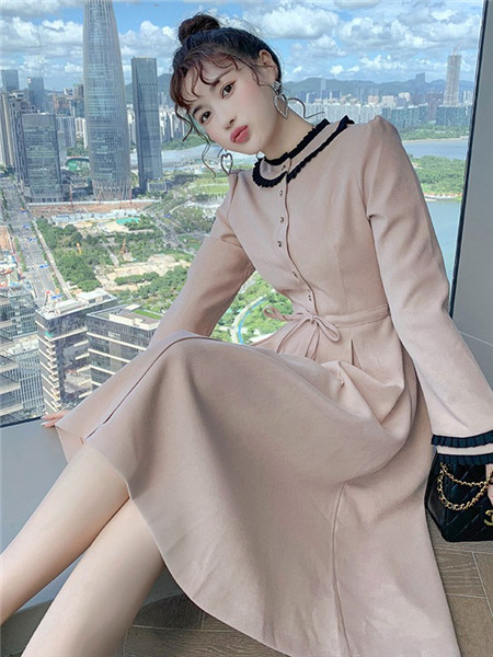 歌贝姿女装品牌2020秋季粉色圆领连衣裙