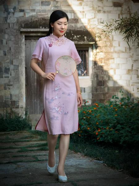 木棉道女装品牌2020秋季荷花粉色立领旗袍