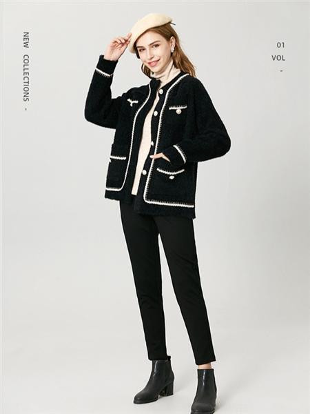 阔太女装品牌2020秋冬黑色条纹复古外套