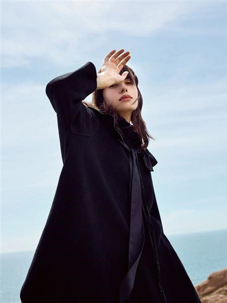 F.SHINE女装品牌2020秋冬黑色时尚外套