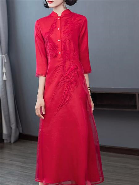 品唐斋女装品牌2020秋季刺绣红色连衣裙