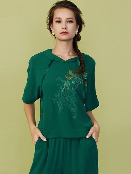 五色风马WSFM女装品牌2020秋季刺绣青色带帽卫衣