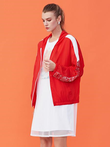 五色风马WSFM女装品牌2020秋季运动红色外套