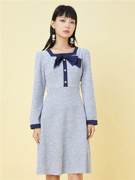 gcrues女装品牌2020秋冬条纹灰色连衣裙