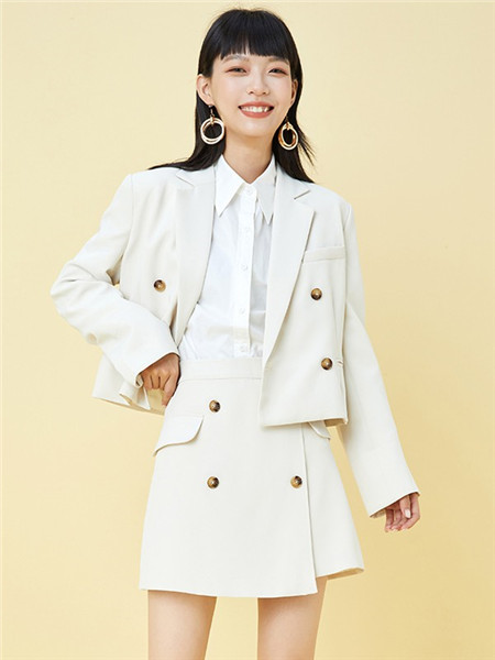 gcrues女装品牌2020秋冬清新白色长袖外套