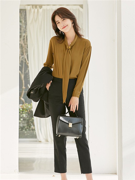 艾尚臣女装品牌2020秋冬褐色时尚衬衫