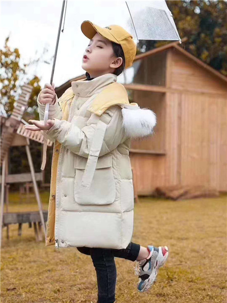 宾果童话童装品牌2020秋冬白色羽绒外套