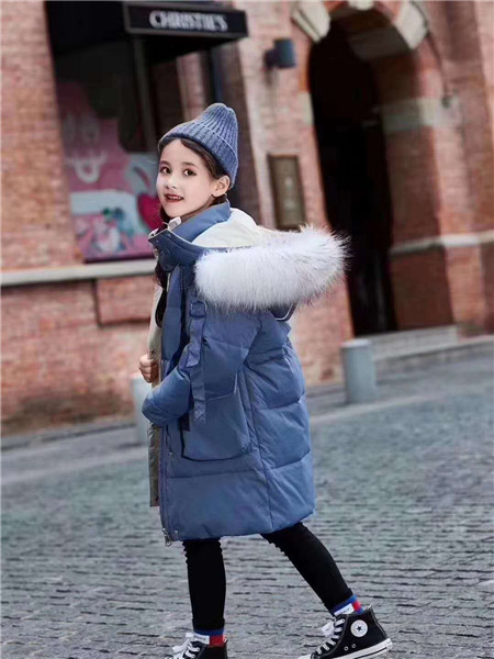 宾果童话童装品牌2020秋冬可爱蓝色带帽风衣