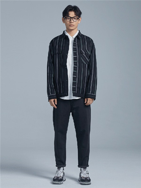 BSIJA男装品牌2020秋季黑色条纹长袖外套