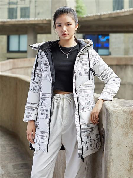 艾莱依女装品牌2020秋冬字母白色长款外套