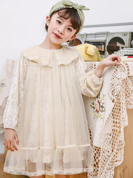 草莓家族童装品牌2020秋冬花边纯色长袖连衣裙