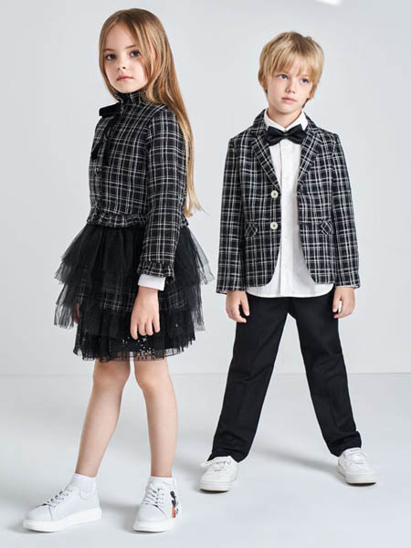 诺贝达童装品牌2020秋冬格子纹外套