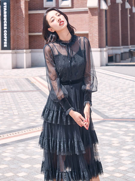ANOTHER ONE女装品牌2020秋冬黑色褶皱连衣裙