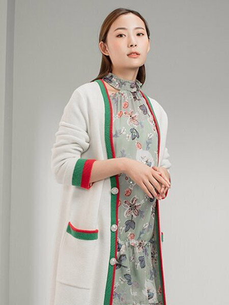 巧帛 - chaber女装品牌2020秋冬条纹长款大衣